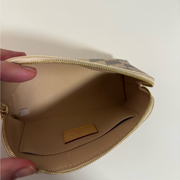 Louis Vuitton Damier Azur Cosmetic Makeup Toiletry Pouch Case - Picture 3 of 7